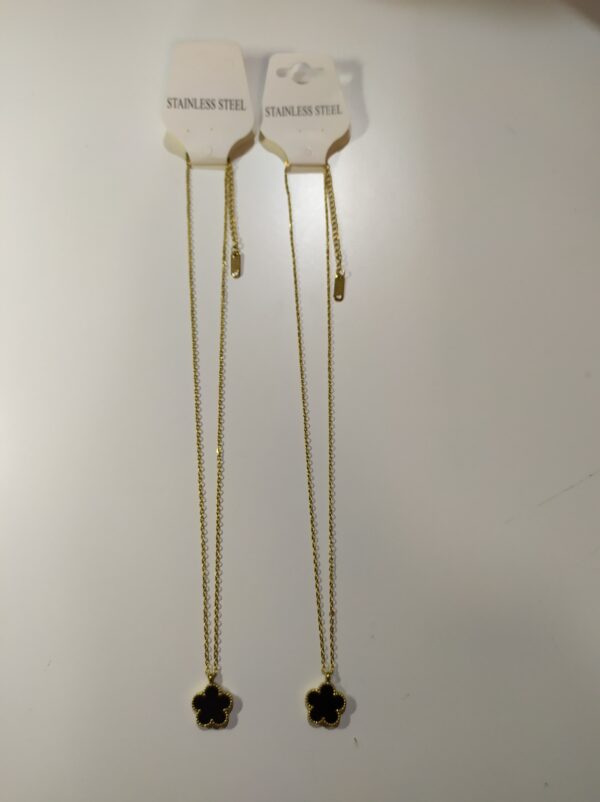 Collar con colgante trebol cinco hojas negro - Imagen 11