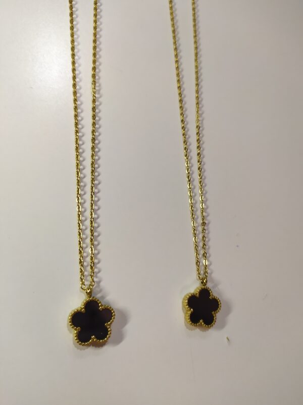 Collar con colgante trebol cinco hojas negro - Imagen 15